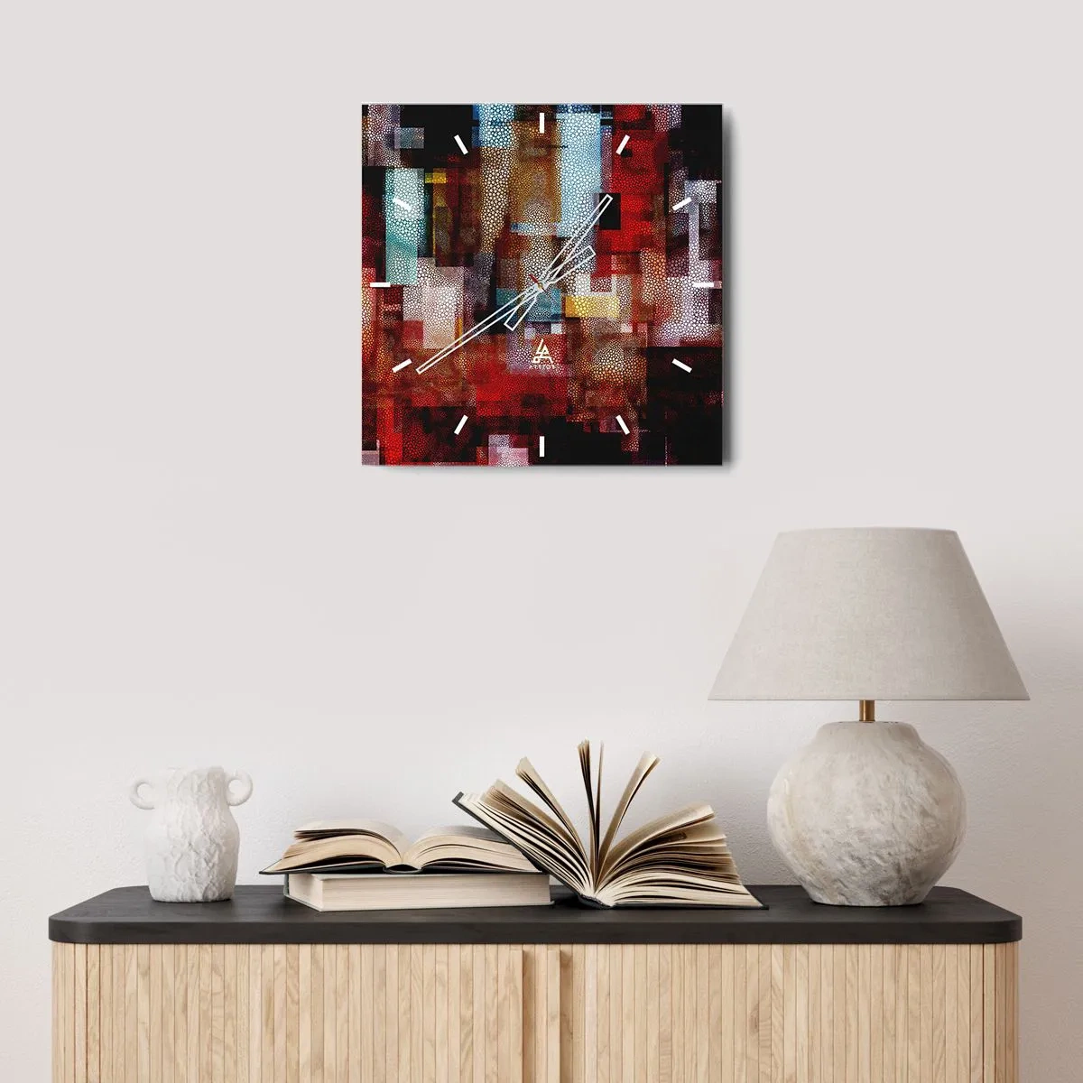 Zegar ścienny - Geometryczna abstrakcja w intensywnych odcieniach czerwieni - 30x30cm - Pomieszanie z poplątaniem - Nowoczesna dekoracja ścienna do salonu i sypialni ARTTOR