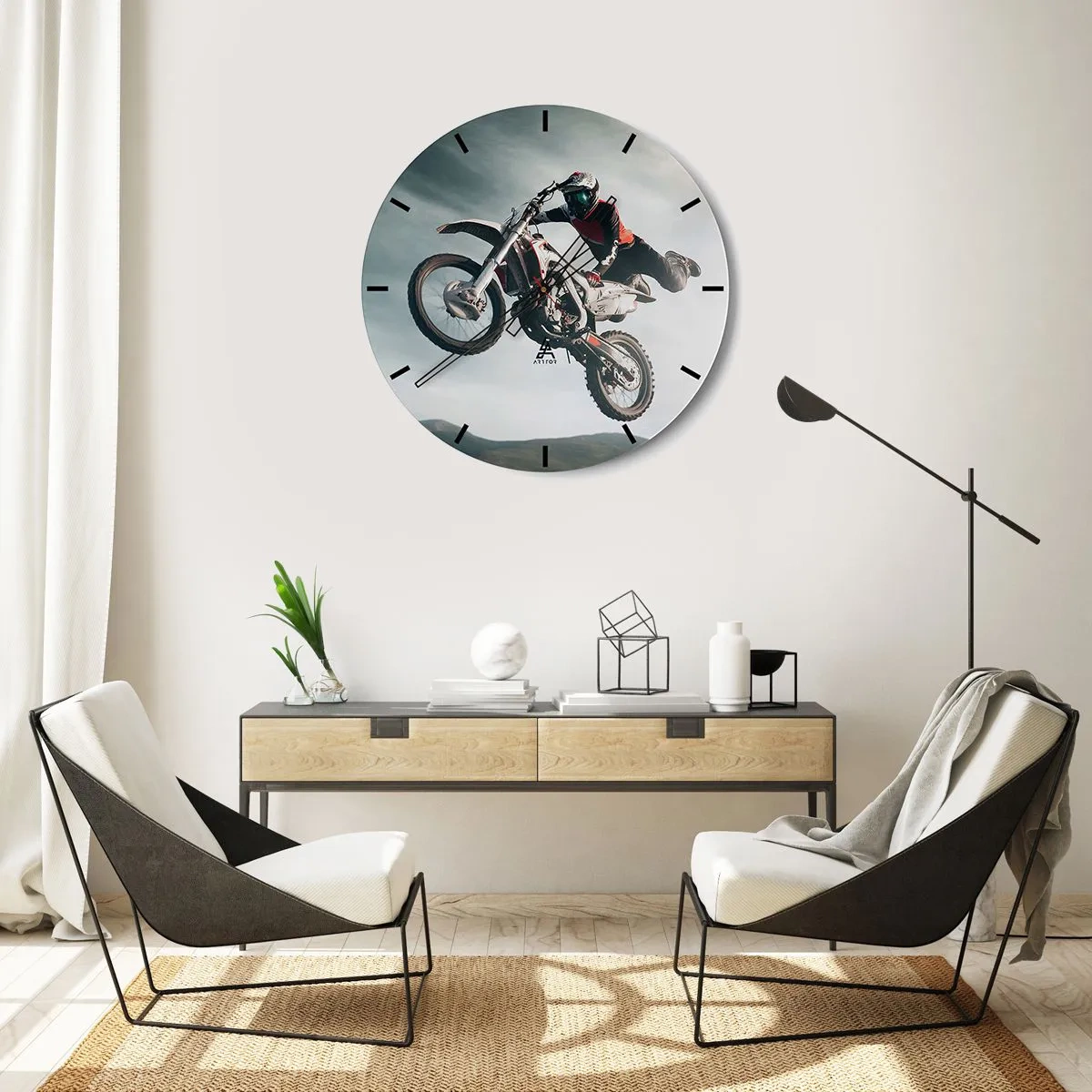 Zegar ścienny - Motocyklista w powietrzu podczas dynamicznego skoku na motorze - 30x30cm - Nie ma zabawy bez ryzyka - Nowoczesna dekoracja ścienna do salonu, kuchni i sypialni ARTTOR