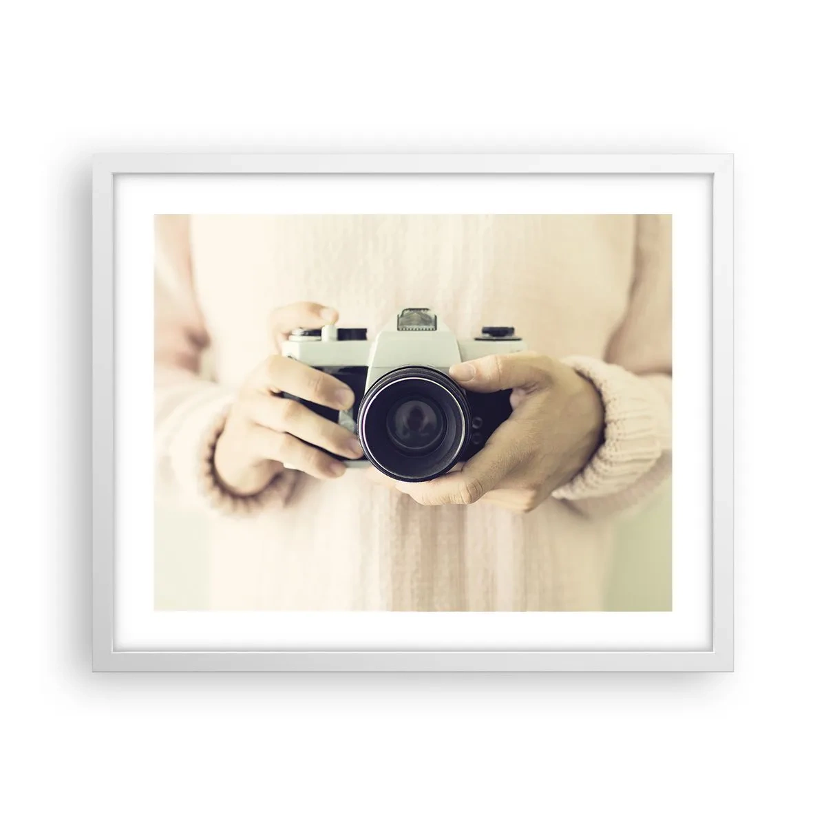 Plakat w białej ramie - By widzieć więcej… - 50x40 cm