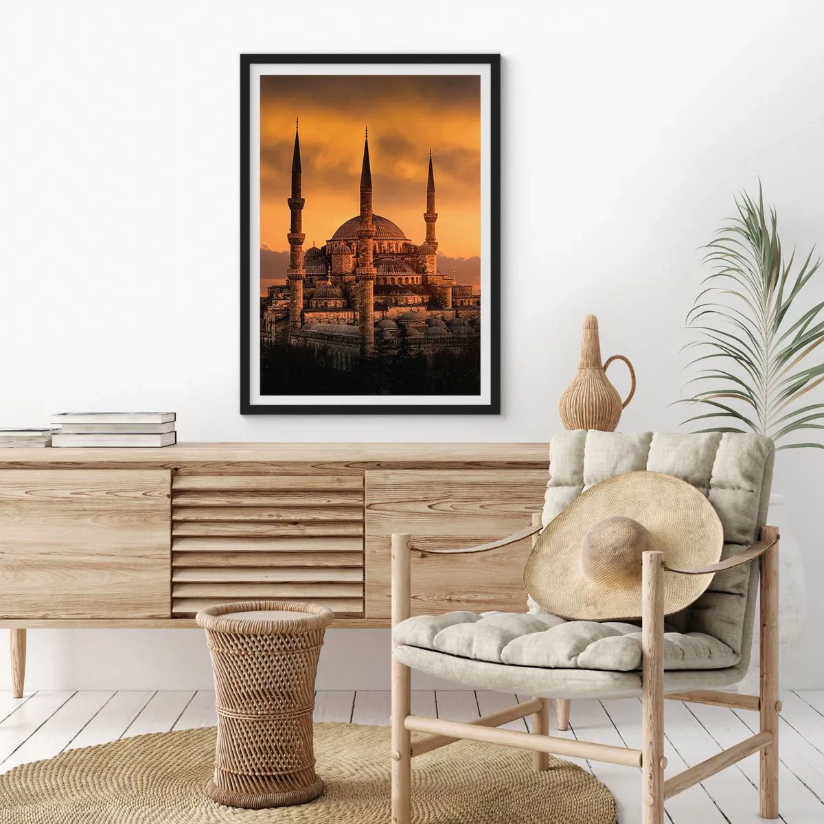 Plakat w czarnej ramie - Meczet o zachodzie słońca z ciepłymi barwami - 50x70cm - Bóg jest wielki - Nowoczesna dekoracja ścienna do salonu i sypialni ARTTOR