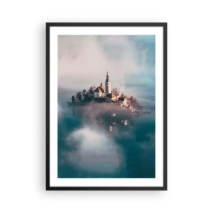 Plakat w czarnej ramie - Kościół na wyspie otoczony mgłą i wodą - 50x70cm - Wyspa marzeń - Nowoczesna dekoracja ścienna do salonu i sypialni ARTTOR