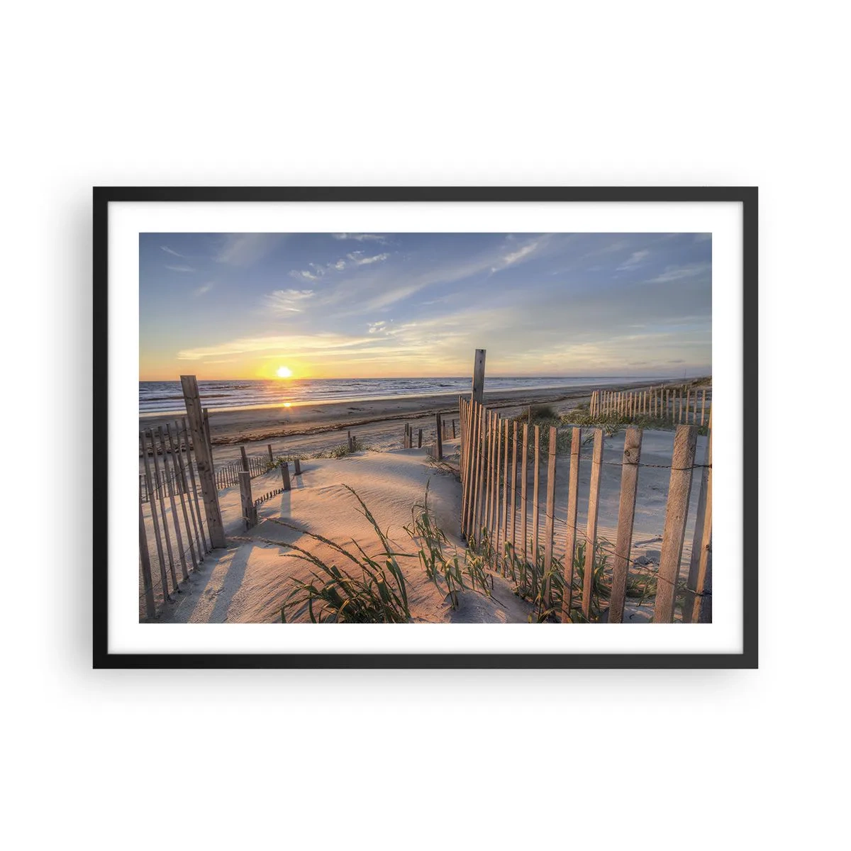 Plakat w czarnej ramie - Plaża o zachodzie słońca z drewnianym ogrodzeniem - 70x50cm - Blask i cień wiatru - Nowoczesna dekoracja ścienna do salonu i sypialni ARTTOR