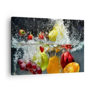 Obraz na płótnie - Kolorowe owoce w wodzie podczas dynamicznego zanurzenia - 70x50cm - Owocowe orzeźwienie - Nowoczesna dekoracja ścienna do salonu i sypialni ARTTOR