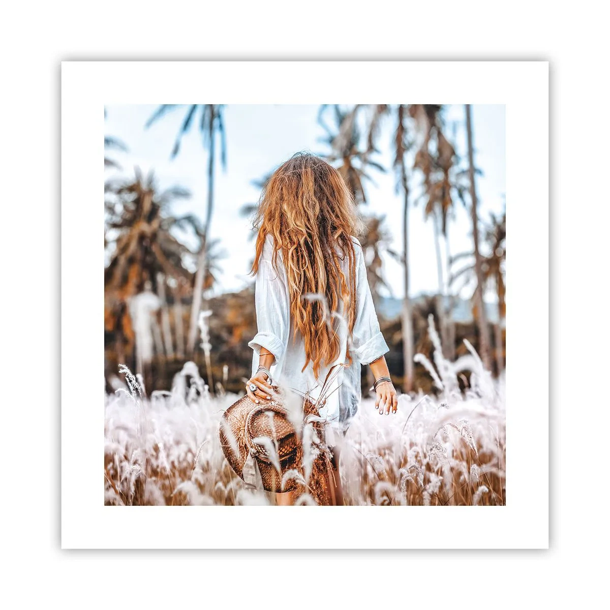 Plakat - Zrodzona z puchu traw - 40x40 cm