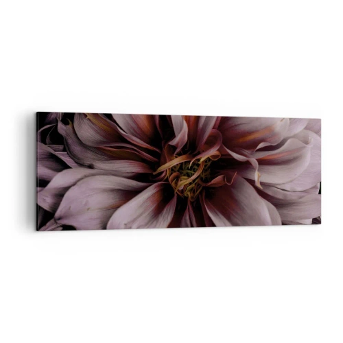 Obraz na płótnie - Zbliżenie na detal dużego kwiatu w subtelnych barwach - 140x50cm - Kwietne serce - Nowoczesna dekoracja ścienna do salonu i sypialni ARTTOR