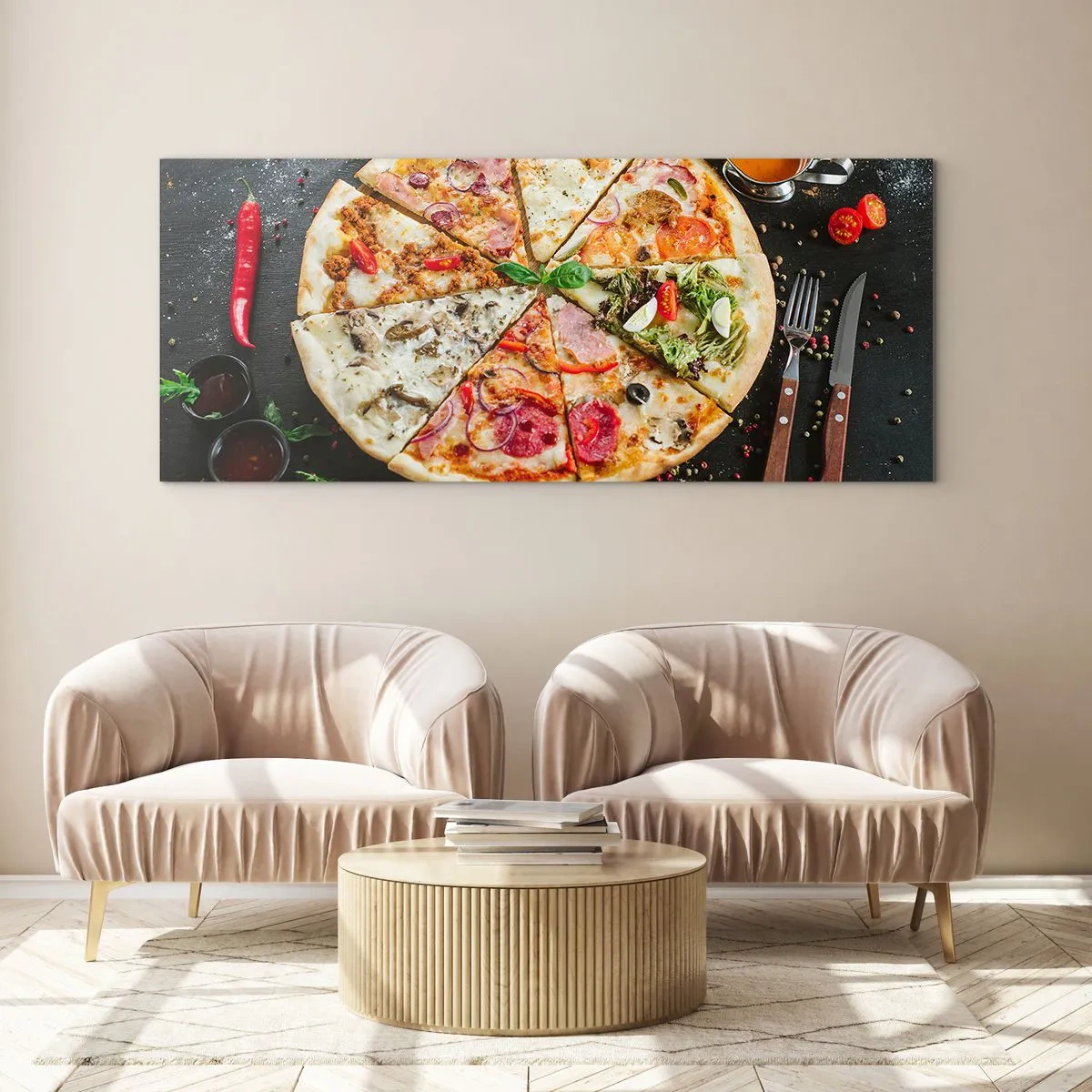 Obraz na szkle - Pizza w różnych smakach na tle z dodatkami - 160x50cm - Wachlarz smaków - Nowoczesna dekoracja ścienna do salonu i sypialni ARTTOR