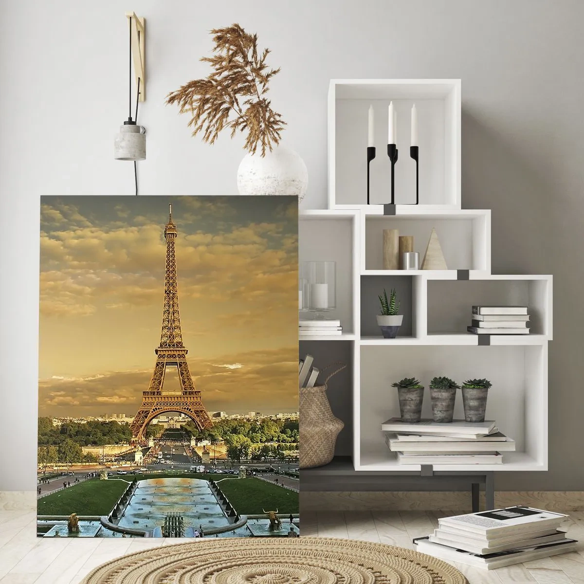 Obraz na szkle - Wieża Eiffla w otoczeniu paryskich ogrodów o zachodzie - 50x70cm - Królowa Paryża - Nowoczesna dekoracja ścienna do salonu, kuchni i sypialni ARTTOR