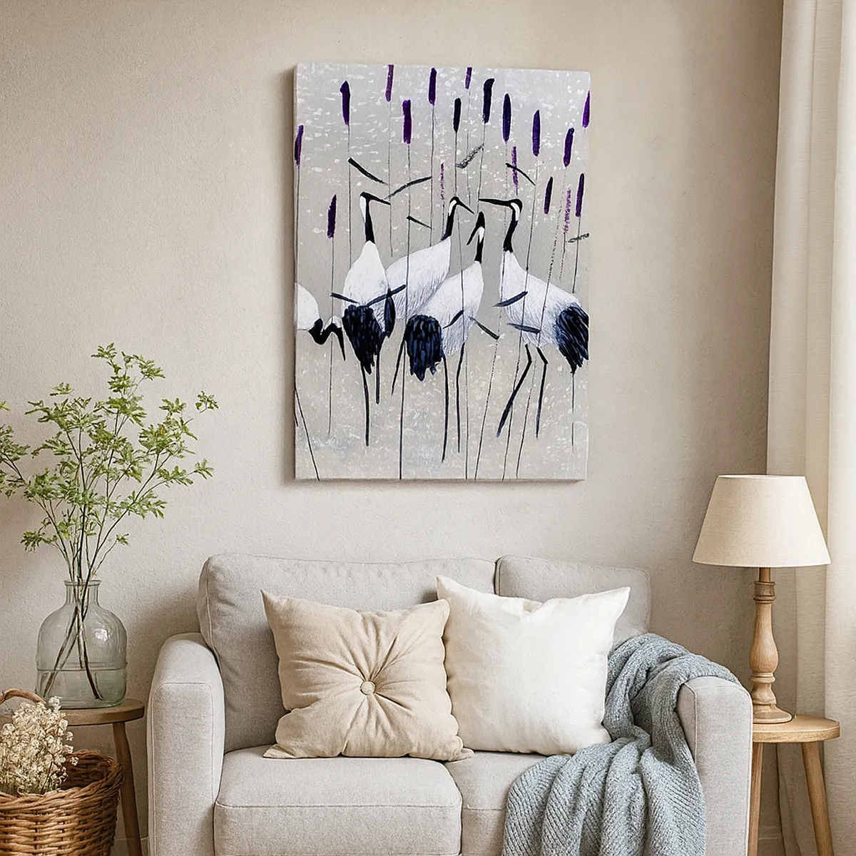 Obraz na płótnie - Grupa żurawi wśród trzcin w subtelnej kolorystyce - 50x70cm - Wśród swoich - Nowoczesna dekoracja ścienna do salonu, kuchni i sypialni ARTTOR