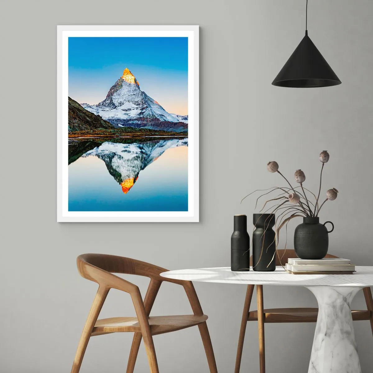 Plakat w białej ramie - Dwa światy - 40x50 cm