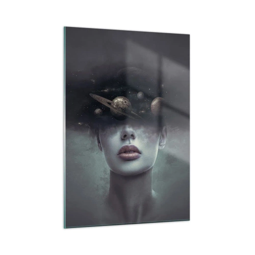Obraz na szkle - Kobieta z planetami w miejscu głowy w surrealistycznej kompozycji - 50x70cm - A planety szaleją… - Nowoczesna dekoracja ścienna do salonu, kuchni i sypialni ARTTOR