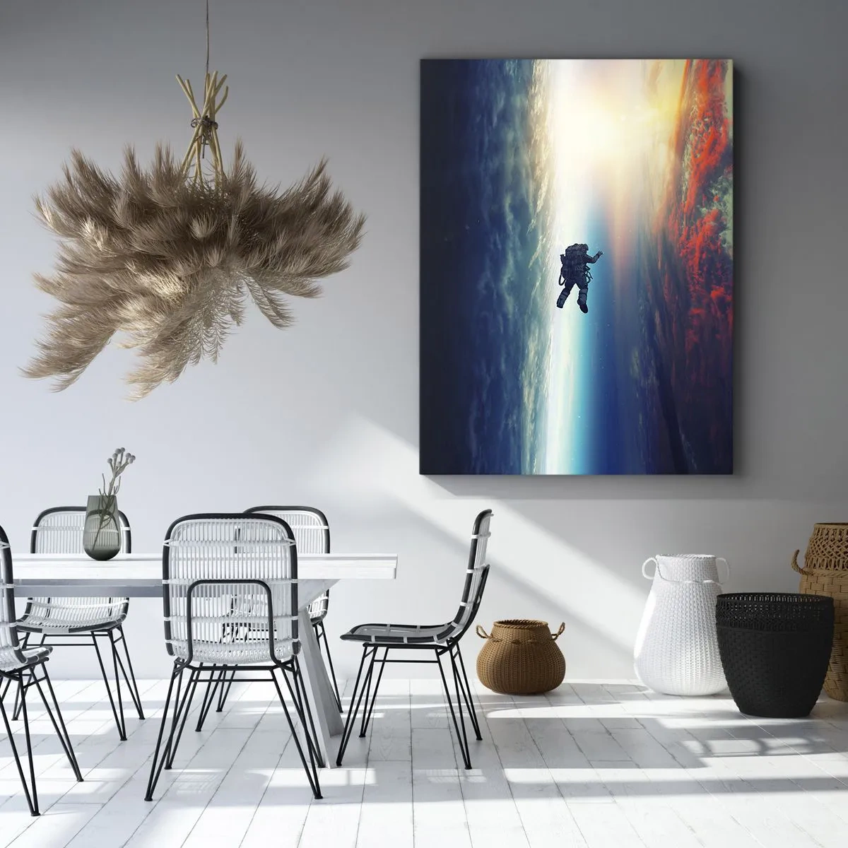 Obraz na płótnie - Astronauta dryfujący w przestrzeni kosmicznej na tle Ziemi i zachodzącego słońca - 50x70cm - Mierzyć się ze wszechświatem - Nowoczesna dekoracja ścienna do salonu, kuchni i sypialni ARTTOR