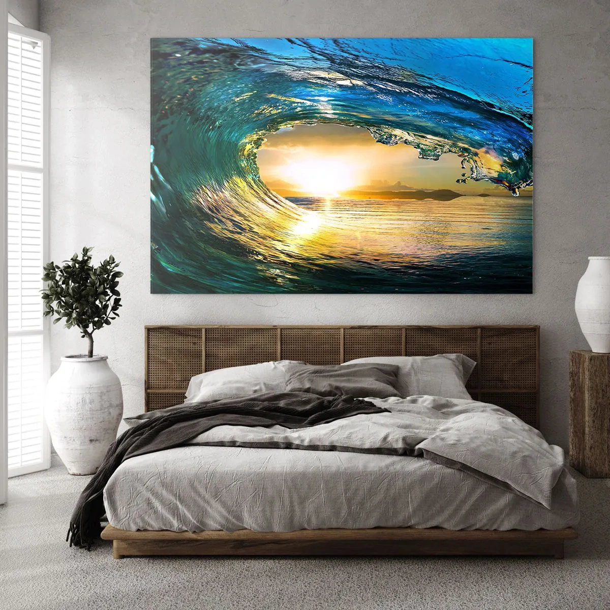 Obraz na szkle - Oceaniczna fala uchwycona w świetle zachodzącego słońca - 120x80cm - W szmaragdowo-złotym krysztale - Nowoczesna dekoracja ścienna do salonu, kuchni i sypialni ARTTOR