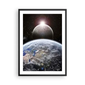 Plakat w czarnej ramie - Planety Ziemia i Księżyc w kosmosie - 50x70cm - Pejzaż kosmiczny - wschód słońca - Nowoczesna dekoracja ścienna do salonu i sypialni ARTTOR