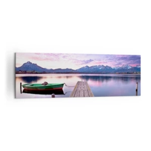 Obraz na płótnie - Drewniany pomost z łódką na jeziorze otoczonym górami o zachodzie słońca - 160x50cm - Przyjazna cisza - Nowoczesna dekoracja ścienna do salonu i sypialni ARTTOR