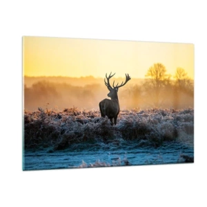 Obraz na szkle - Jeleń w mroźnym poranku na tle wschodu słońca - 120x80cm - Koronowany na swoich włościach - Nowoczesna dekoracja ścienna do salonu, kuchni i sypialni ARTTOR