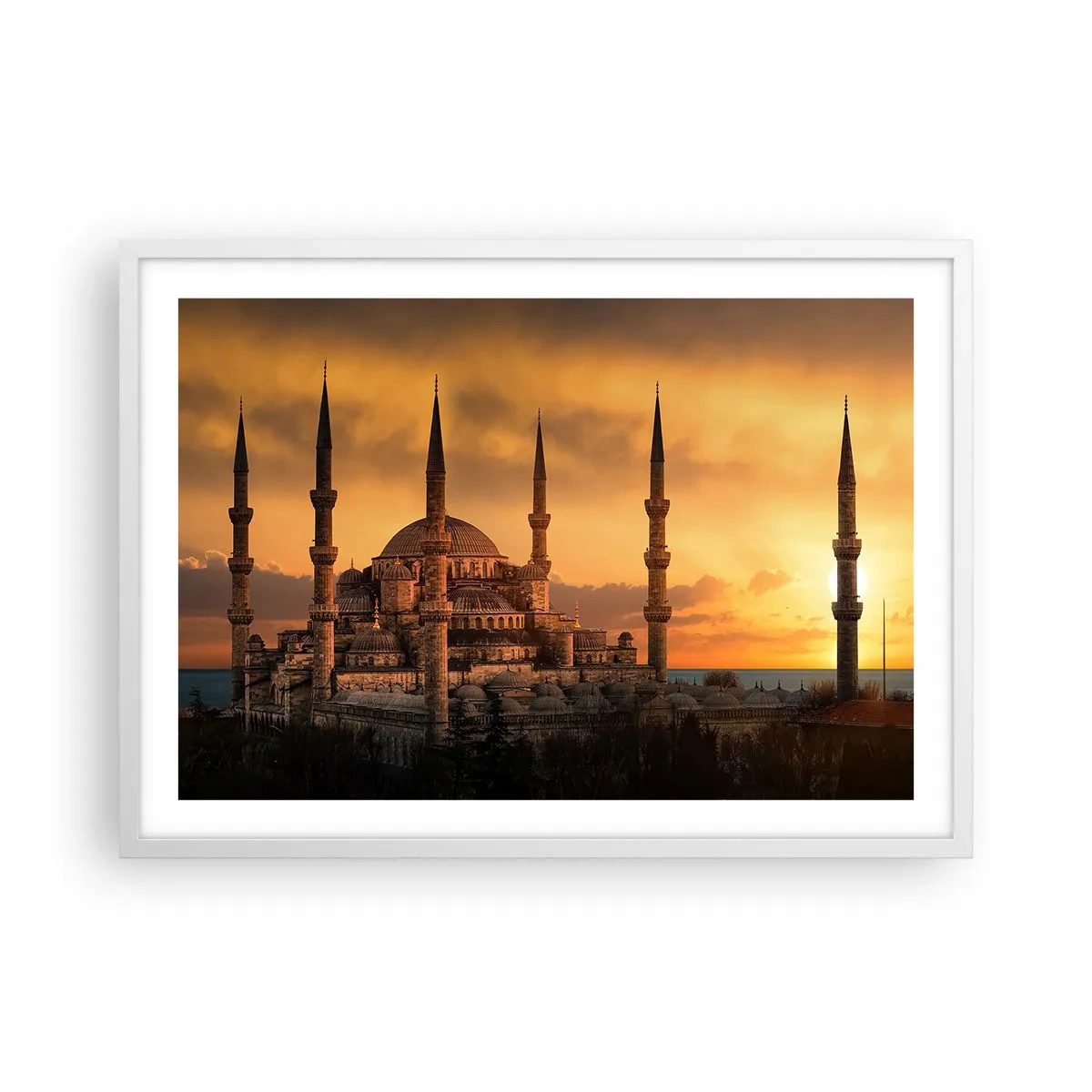 Plakat w białej ramie - Bóg jest wielki - 70x50 cm
