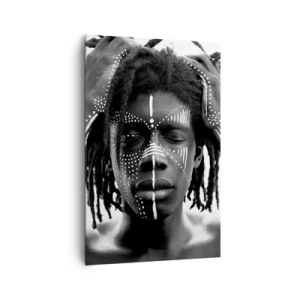 Obraz na płótnie - Portret mężczyzny z zamkniętymi oczami i białymi malunkami na twarzy - 80x120cm - Gdzie jesteś? - Nowoczesna dekoracja ścienna do salonu i sypialni ARTTOR