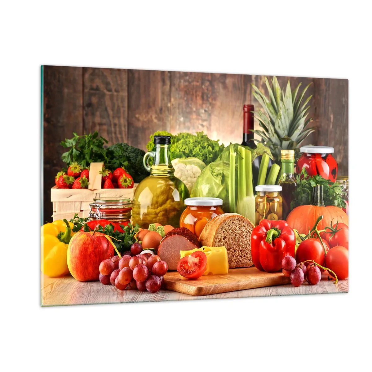 Obraz na szkle - Kolorowe warzywa, owoce, pieczywo i przetwory na drewnianym tle - 120x80cm - Wędzone, pieczone, marynowane - Nowoczesna dekoracja ścienna do salonu, kuchni i sypialni ARTTOR