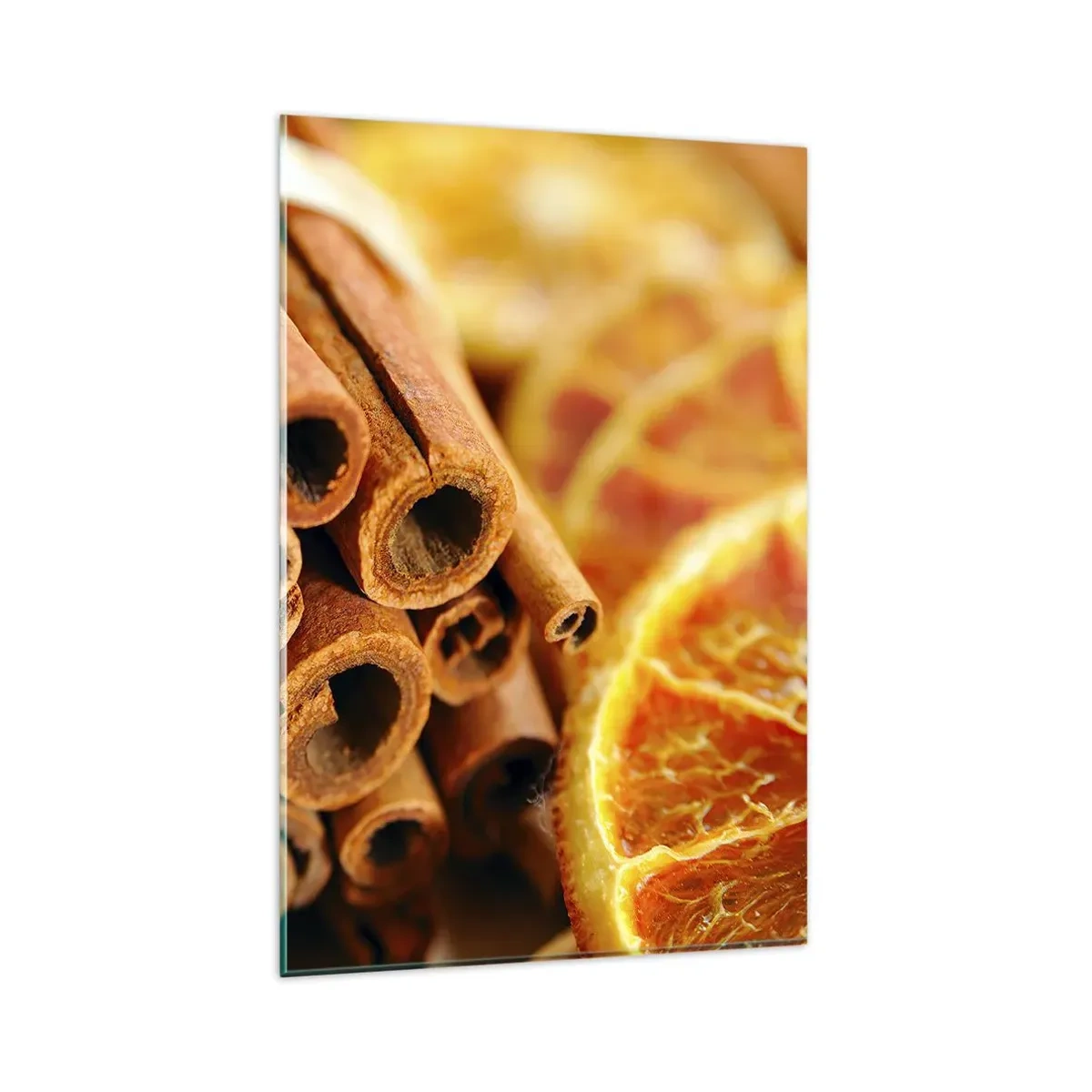 Obraz na szkle - Laski cynamonu z suszonymi plastrami pomarańczy w ciepłych barwach - 80x120cm - Czujesz ich aromat? - Nowoczesna dekoracja ścienna do salonu i sypialni ARTTOR