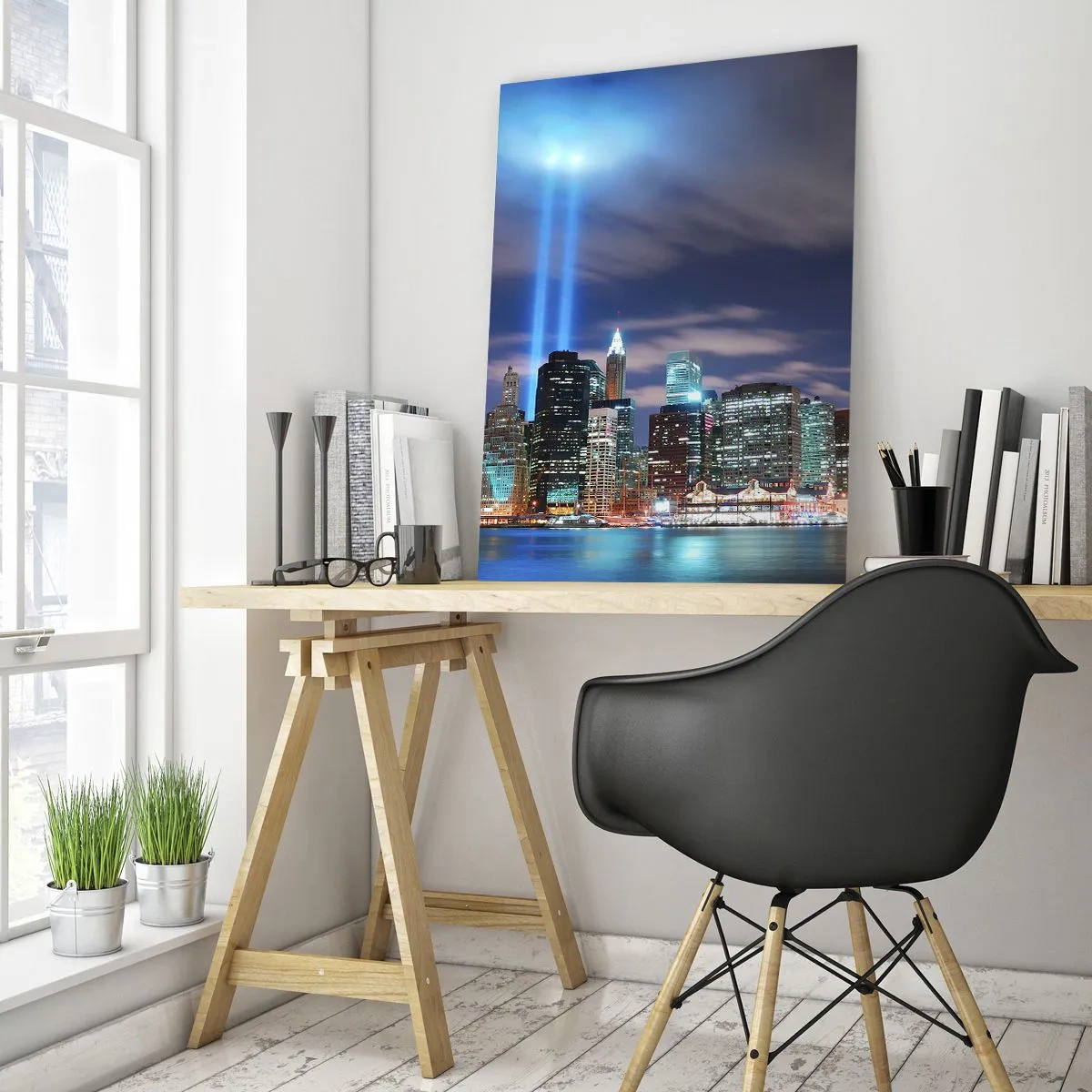 Obraz na szkle - Wieczorna panorama miasta z reflektorami świetlnymi - 50x70cm - Światłem dosięgnąć nieba - Nowoczesna dekoracja ścienna do salonu, kuchni i sypialni ARTTOR
