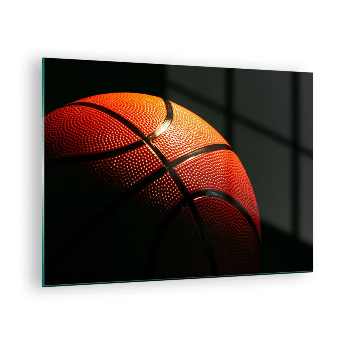 Obraz na szkle - Pomarańczowa piłka do koszykówki na ciemnym tle - 70x50cm - Piękna jak planeta - Nowoczesna dekoracja ścienna do salonu i sypialni ARTTOR