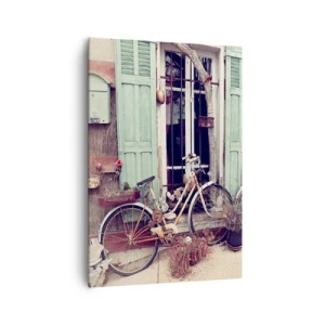 Obraz na płótnie - Zabytkowe rowery przed drewnianymi drzwiami z pastelowymi okiennicami - 70x100cm - Niech żyje prowincja - Nowoczesna dekoracja ścienna do salonu i sypialni ARTTOR