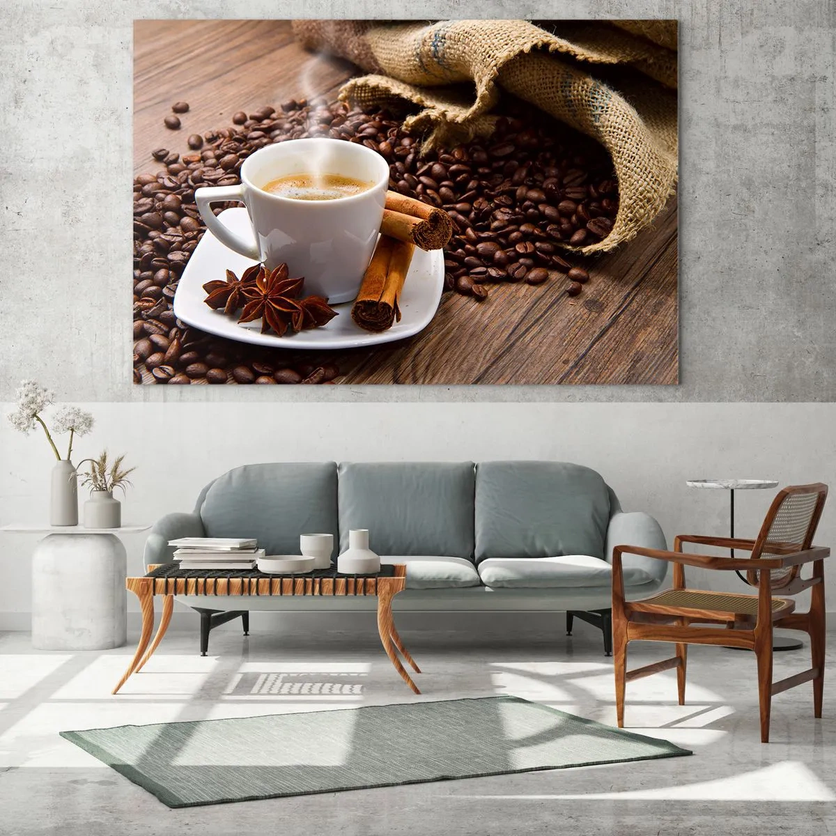 Obraz na szkle - Kubek kawy z cynamonem i ziarnami kawy na drewnianym stole - 70x50cm - Korzenny smak i aromat - Nowoczesna dekoracja ścienna do salonu i sypialni ARTTOR