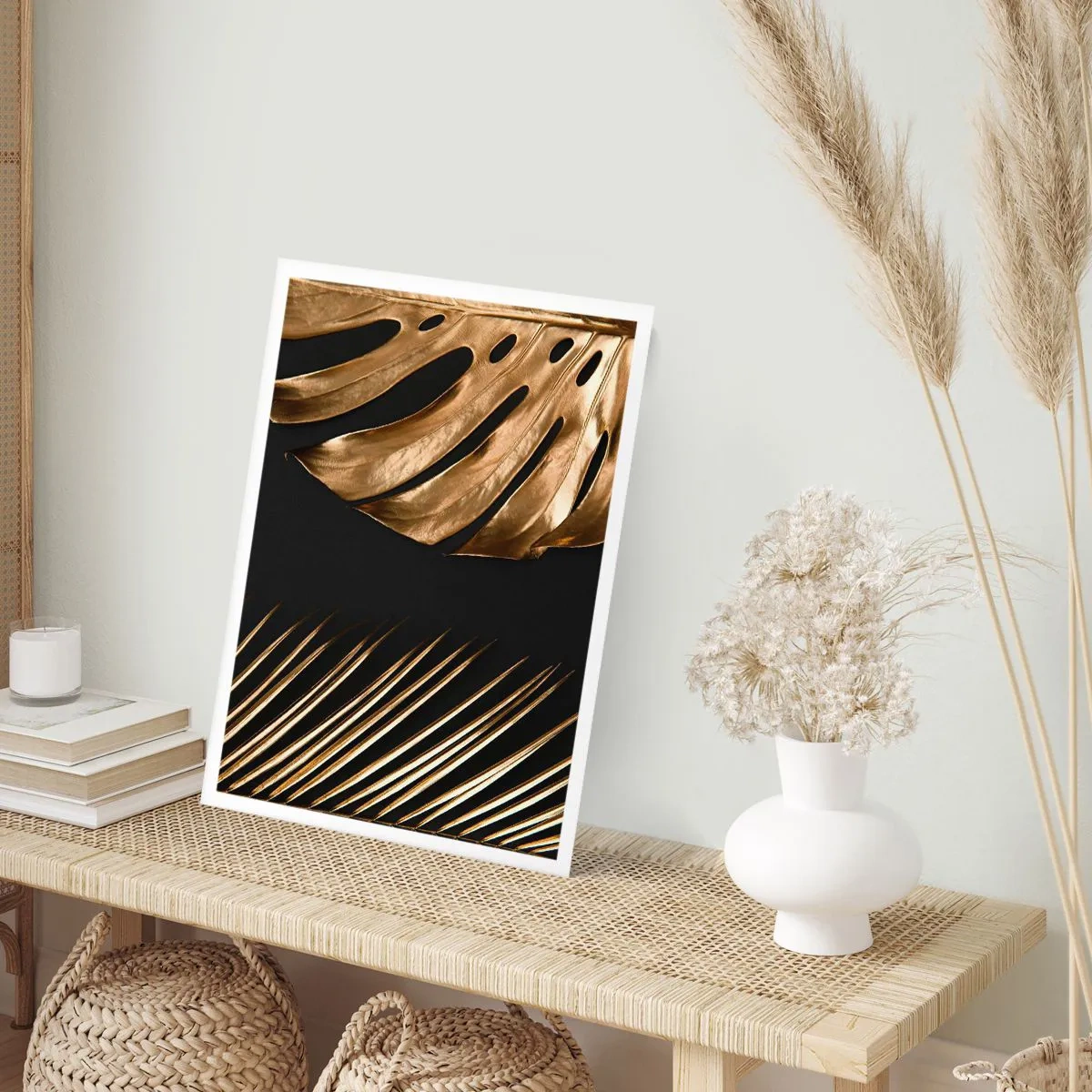 Plakat - Złote liście na czarnym tle w eleganckim stylu - 50x70cm - Różne, a równie drogie - Nowoczesna dekoracja ścienna do salonu, kuchni i sypialni ARTTOR