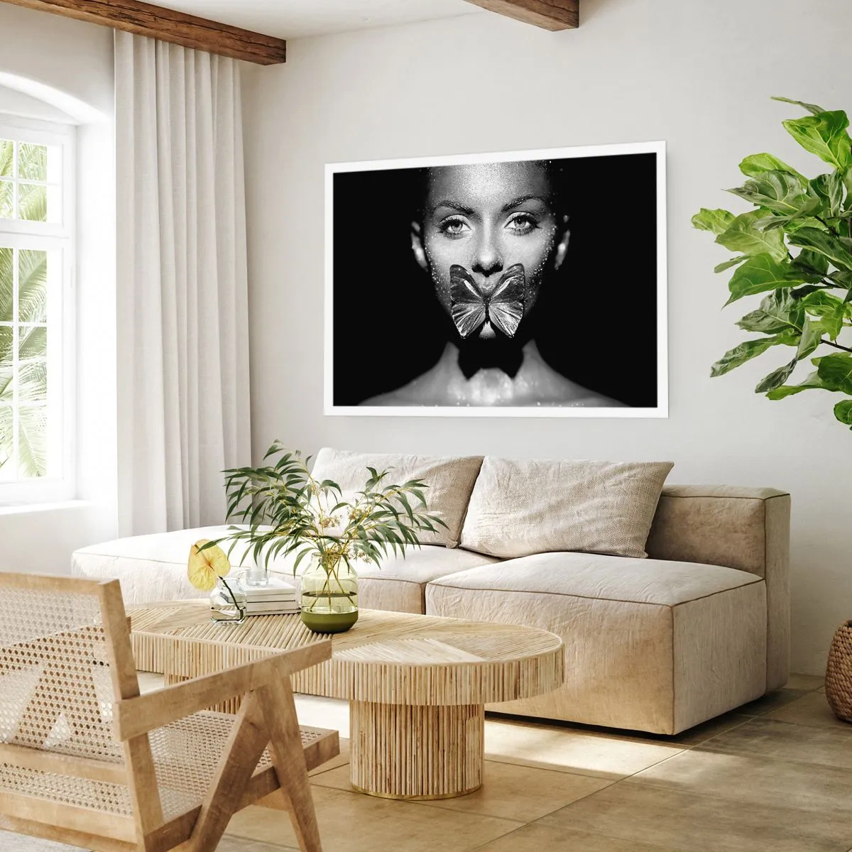 Plakat - Czarno-biała twarz kobiety z motylem na ustach - 100x70cm - Motyli pocałunek - Nowoczesna dekoracja ścienna do salonu i sypialni ARTTOR