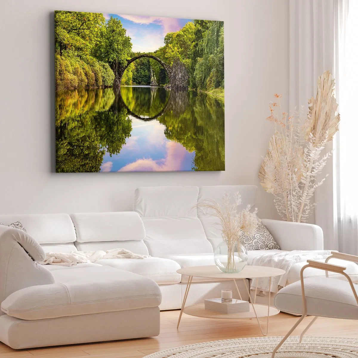 Obraz na płótnie - Kamienny most nad rzeką z perfekcyjnym odbiciem w wodzie - 70x50cm - Na styku dwóch światów - Nowoczesna dekoracja ścienna do salonu i sypialni ARTTOR