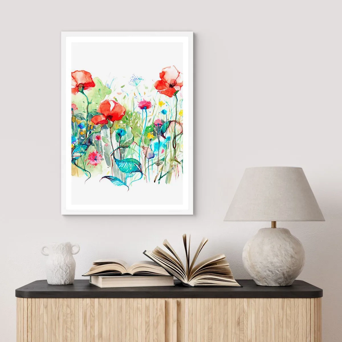 Plakat w białej ramie - Kwitnąca majem łąka - 70x100 cm