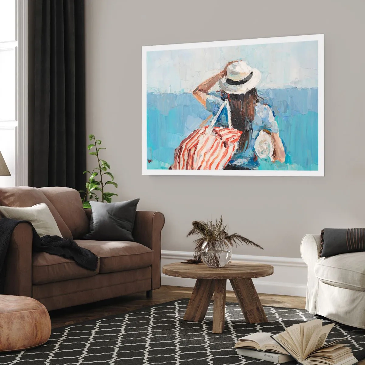 Plakat - Kobieta w kapeluszu na tle błękitnego morza - 100x70cm - Witaj na wakacjach - Nowoczesna dekoracja ścienna do salonu i sypialni ARTTOR