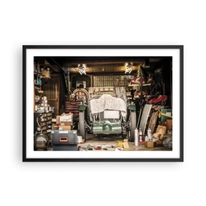 Plakat w czarnej ramie - Stary samochód w garażu otoczony narzędziami i sprzętem - 70x50cm - Powrót do przeszłości - Nowoczesna dekoracja ścienna do salonu i sypialni ARTTOR
