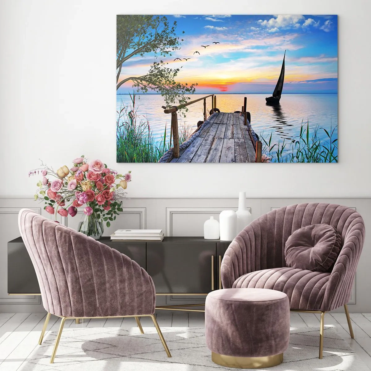 Obraz na szkle - Pomost nad jeziorem o zachodzie słońca z żaglówką w tle - 70x50cm - Dobry wieczór - Nowoczesna dekoracja ścienna do salonu i sypialni ARTTOR