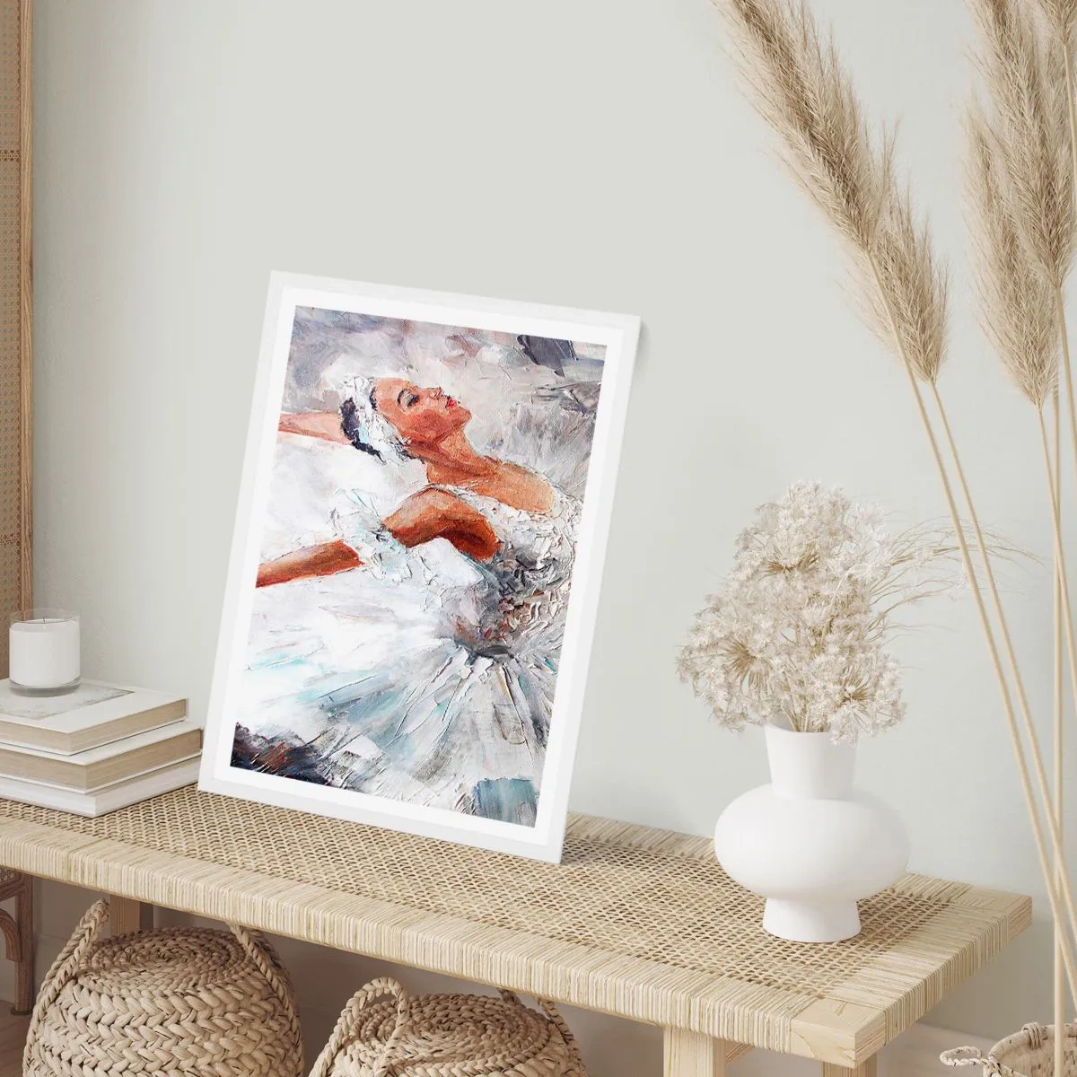 Plakat w białej ramie - Delikatna i lekka jak tiul - 50x70 cm