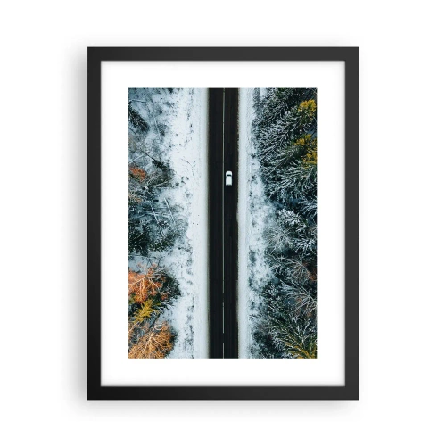 Plakat w czarnej ramie - Przeciąć zimowy las - 30x40 cm