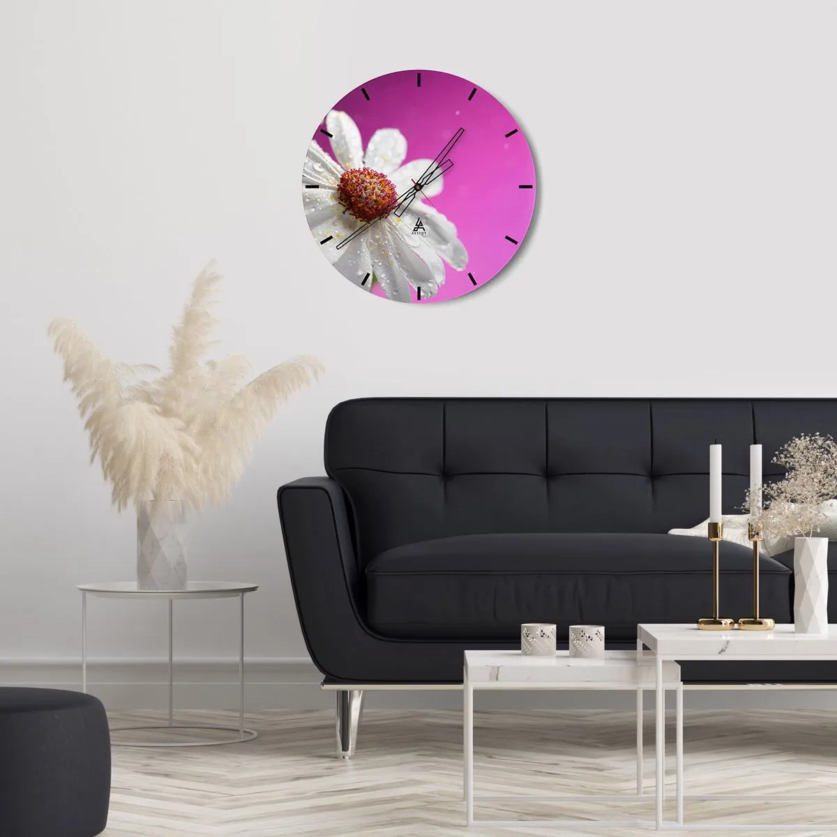 Zegar ścienny - Biała stokrotka pokryta kroplami wody na różowym tle - 30x30cm - Skromny w swojej urodzie - Nowoczesna dekoracja ścienna do salonu, kuchni i sypialni ARTTOR