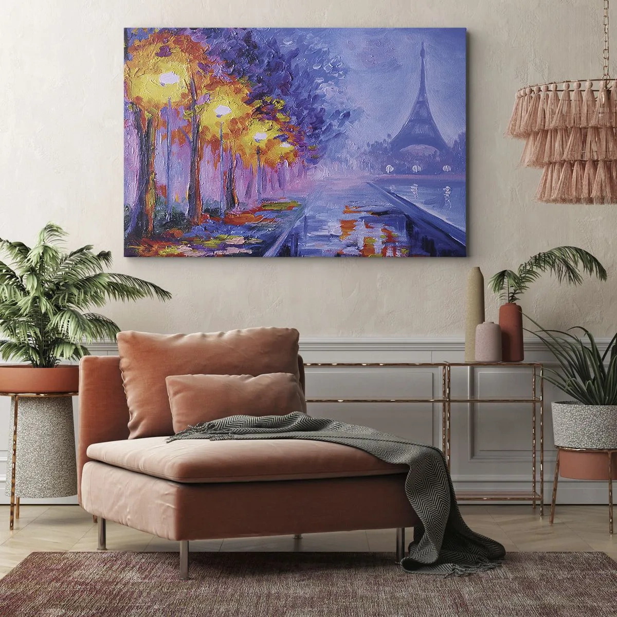Obraz na płótnie - Aleja z lampami w Paryżu z wieżą Eiffla w tle - 70x50cm - Wymarzony spacer - Nowoczesna dekoracja ścienna do salonu i sypialni ARTTOR