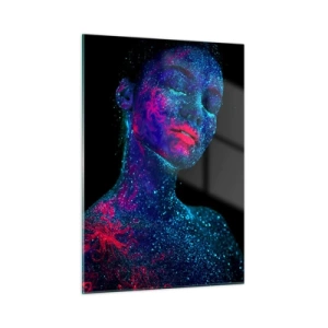 Obraz na szkle - Portret kobiety z fluorescencyjnym malunkiem na ciele - 50x70cm - W gwiezdnym pyle - Nowoczesna dekoracja ścienna do salonu, kuchni i sypialni ARTTOR