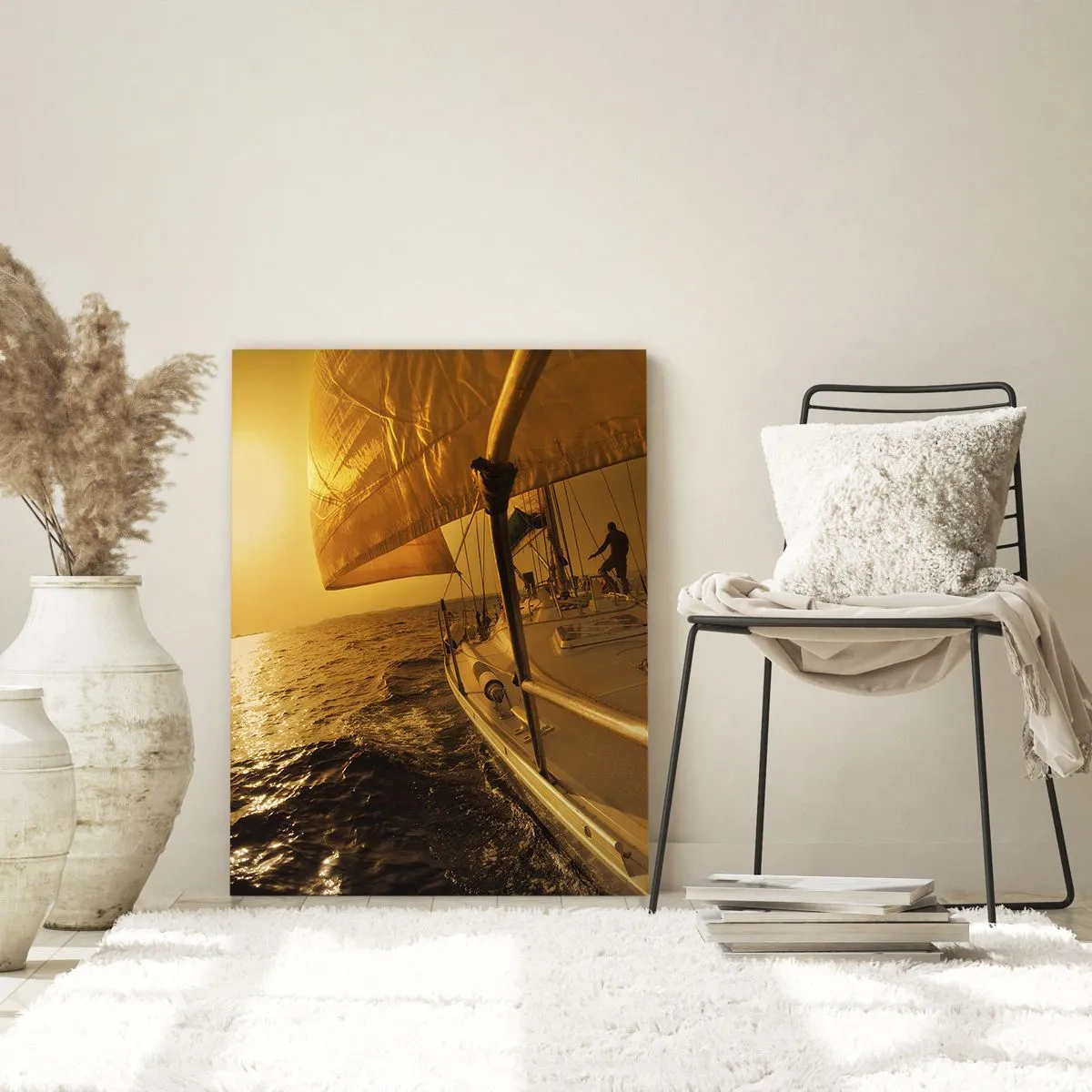 Obraz na szkle - Żaglówka na morzu podczas zachodu słońca, złota poświata. - 70x100cm - Złoty wieczór po wielobarwnym dniu - Nowoczesna dekoracja ścienna do salonu i sypialni ARTTOR