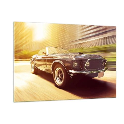 Obraz na szkle - Klasyczny samochód w ruchu w świetle słońca - 120x80cm - 1967 - powrót legendy - Nowoczesna dekoracja ścienna do salonu, kuchni i sypialni ARTTOR