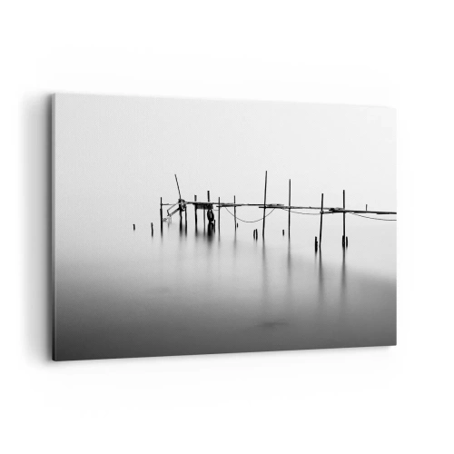 Obraz na płótnie - Czarno-biały pomost zanurzony w mglistym krajobrazie - 100x70cm - A jeśli świata nie ma? - Nowoczesna dekoracja ścienna do salonu, kuchni i sypialni ARTTOR