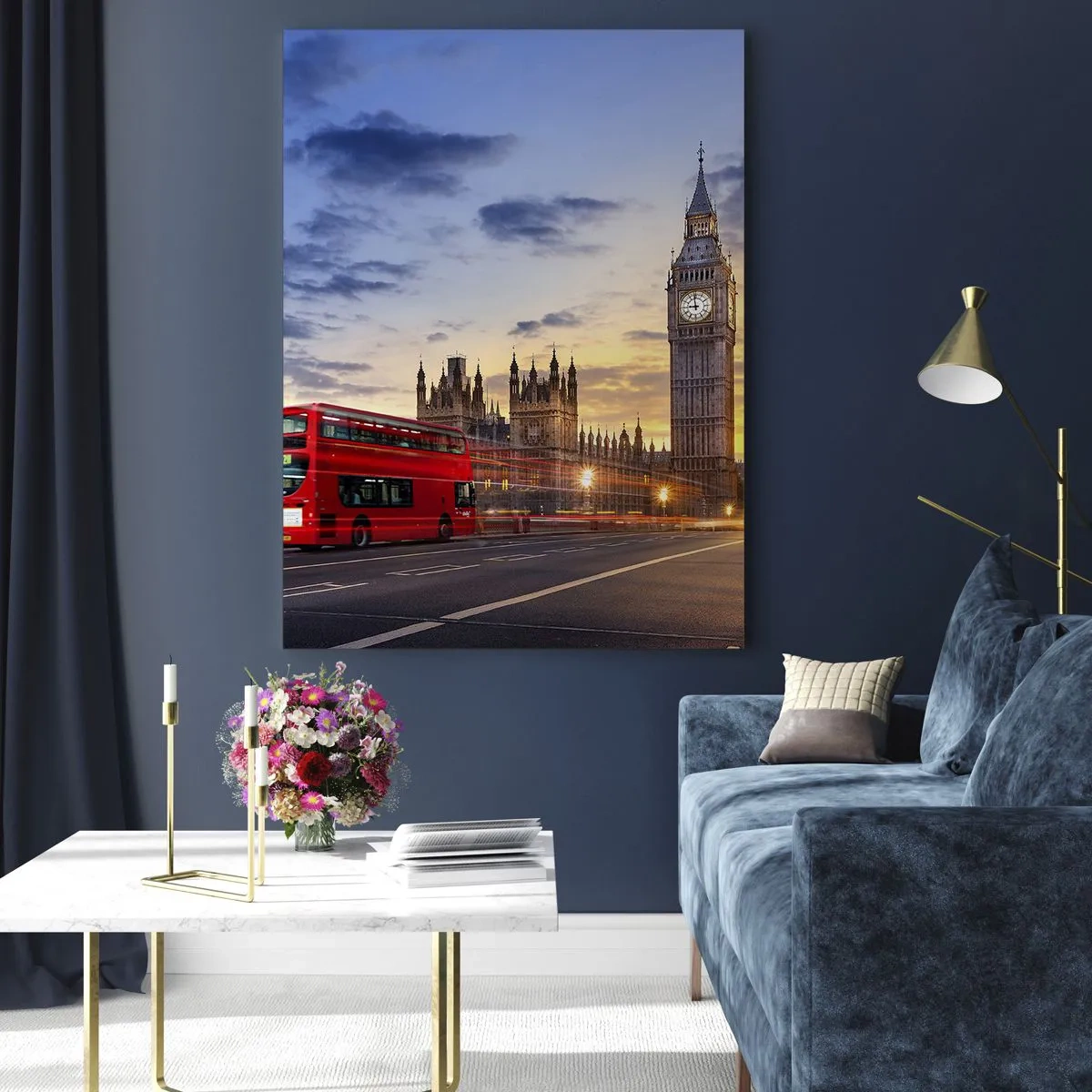 Obraz na szkle - Big Ben i czerwony autobus w Londynie o zachodzie słońca - 50x70cm - Znaki szczególne - Nowoczesna dekoracja ścienna do salonu, kuchni i sypialni ARTTOR