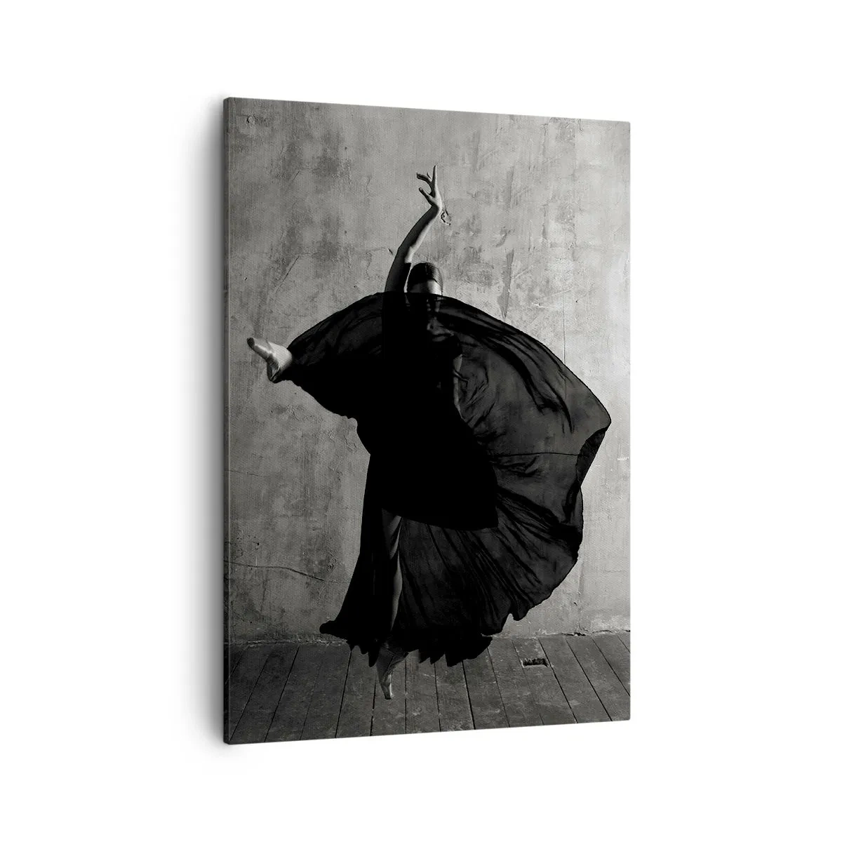 Obraz na płótnie - Czarno-biała fotografia tancerki w dynamicznej pozie na tle surowej ściany - 50x70cm - Pełne pasji pas - Nowoczesna dekoracja ścienna do salonu, kuchni i sypialni ARTTOR