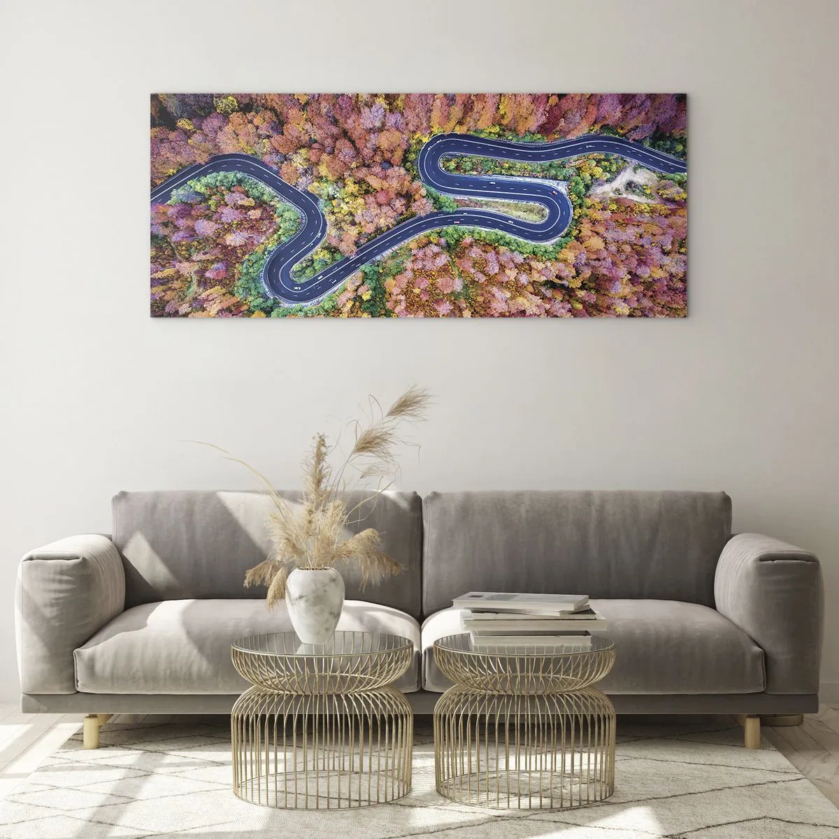Obraz na szkle - Kręta droga w jesiennym lesie widziana z lotu ptaka - 120x50cm - Krętą drogą poprzez las - Nowoczesna dekoracja ścienna do salonu i sypialni ARTTOR