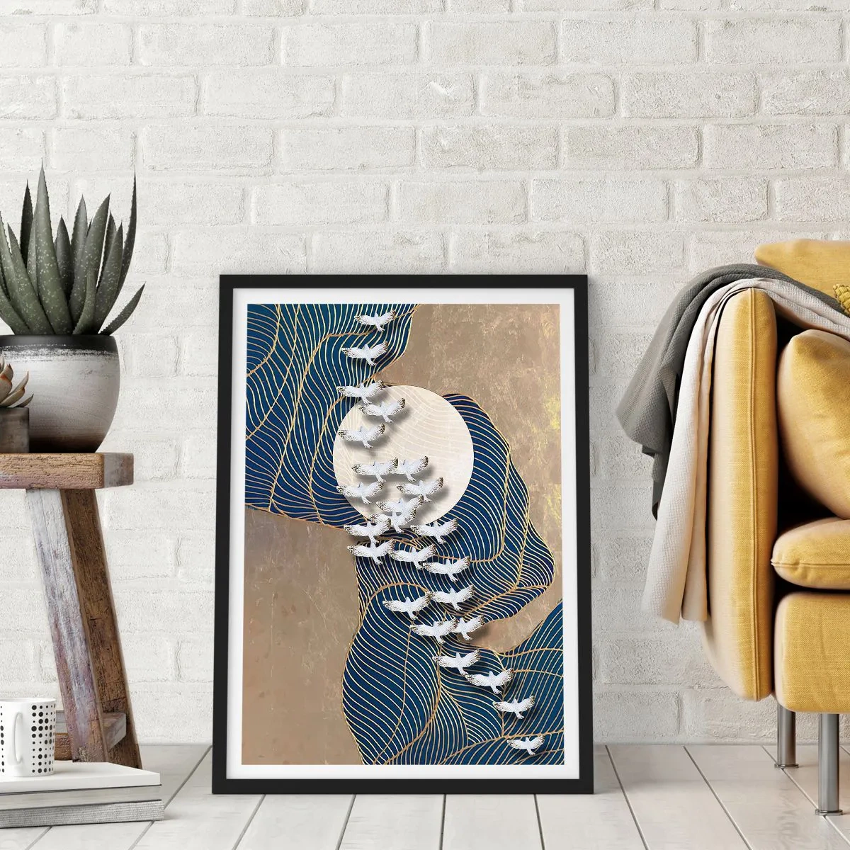 Plakat w czarnej ramie - Abstrakcyjna kompozycja z ptakami i księżycem w złotych tonacjach - 50x70cm - Wolność, wędrówka, wspólnota - Nowoczesna dekoracja ścienna do salonu i sypialni ARTTOR