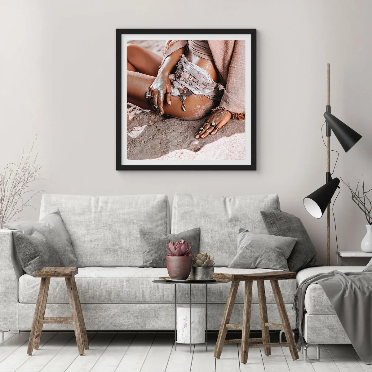 Plakat w czarnej ramie - Wyrzucona przez fale? - 30x30 cm