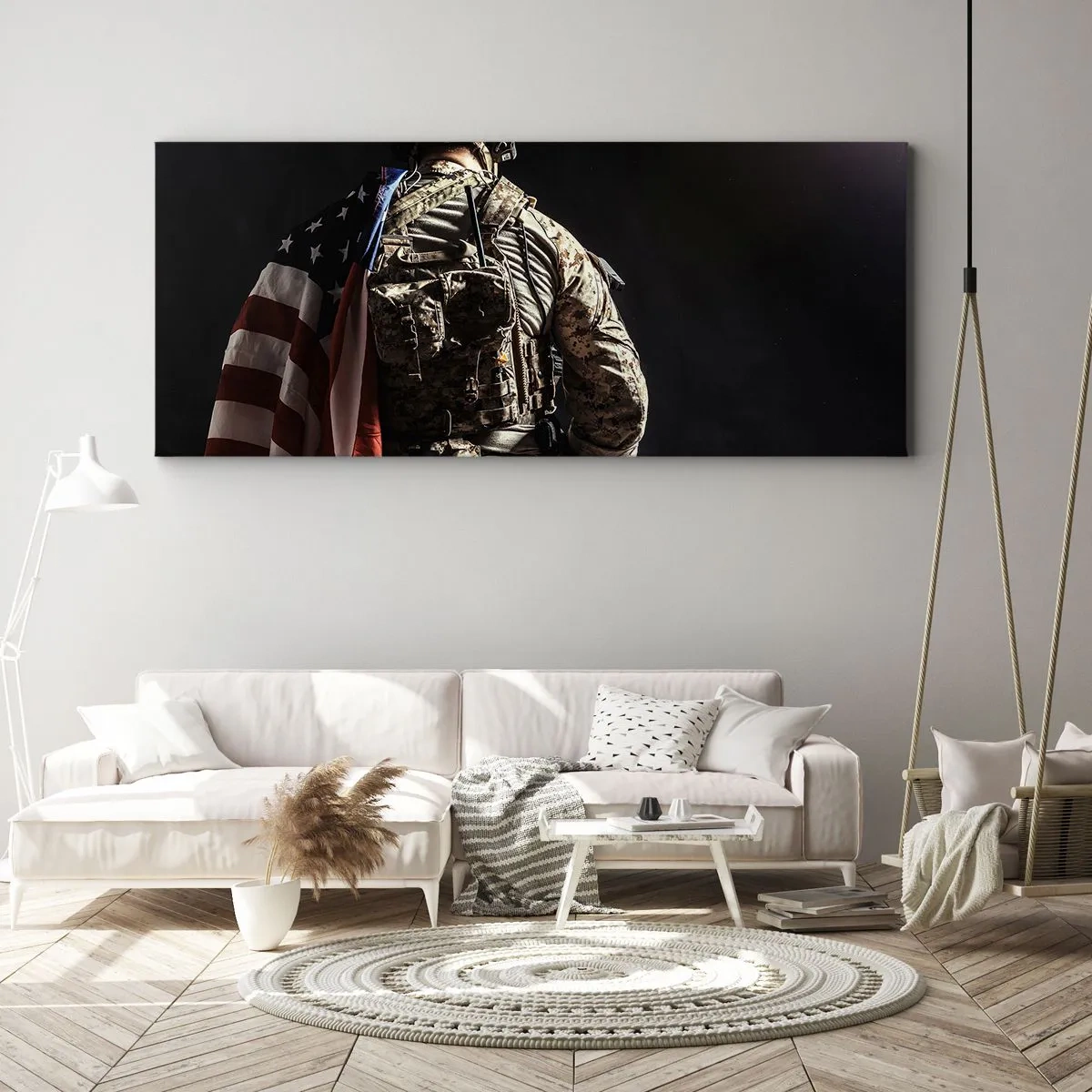 Obraz na płótnie - Żołnierz w mundurze z flagą na tle ciemności - 120x50cm - Właśnie dlatego - Nowoczesna dekoracja ścienna do salonu i sypialni ARTTOR