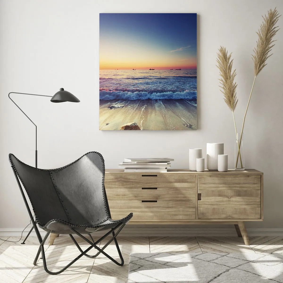 Obraz na szkle - Zachód słońca nad plażą z delikatnymi falami i spokojnym morzem - 50x70cm - A co za horyzontem? - Nowoczesna dekoracja ścienna do salonu, kuchni i sypialni ARTTOR