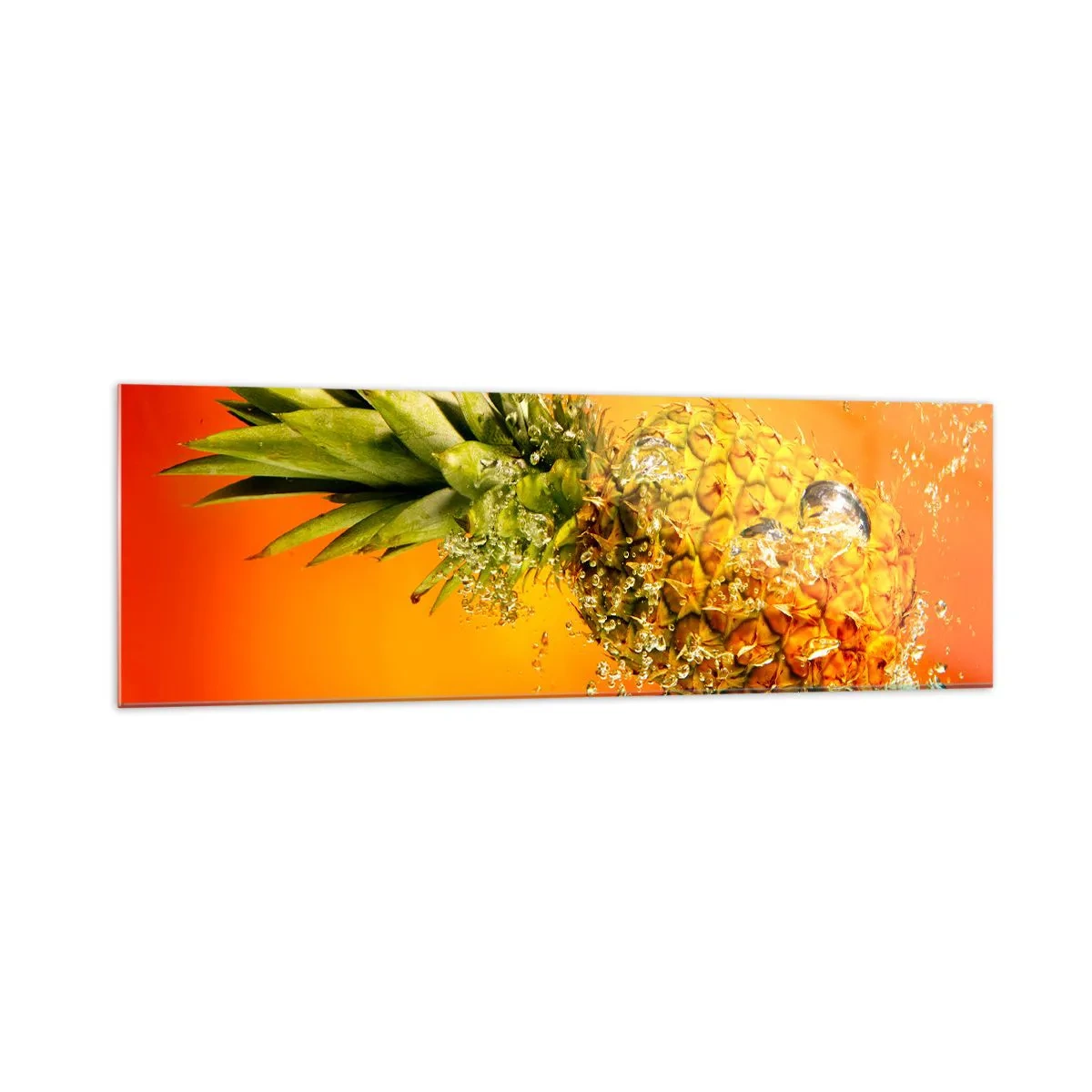 Obraz na szkle - Ananas zanurzony w wodzie na tle pomarańczowego gradientu - 160x50cm - Tropikalna soczysta świeżość - Nowoczesna dekoracja ścienna do salonu i sypialni ARTTOR